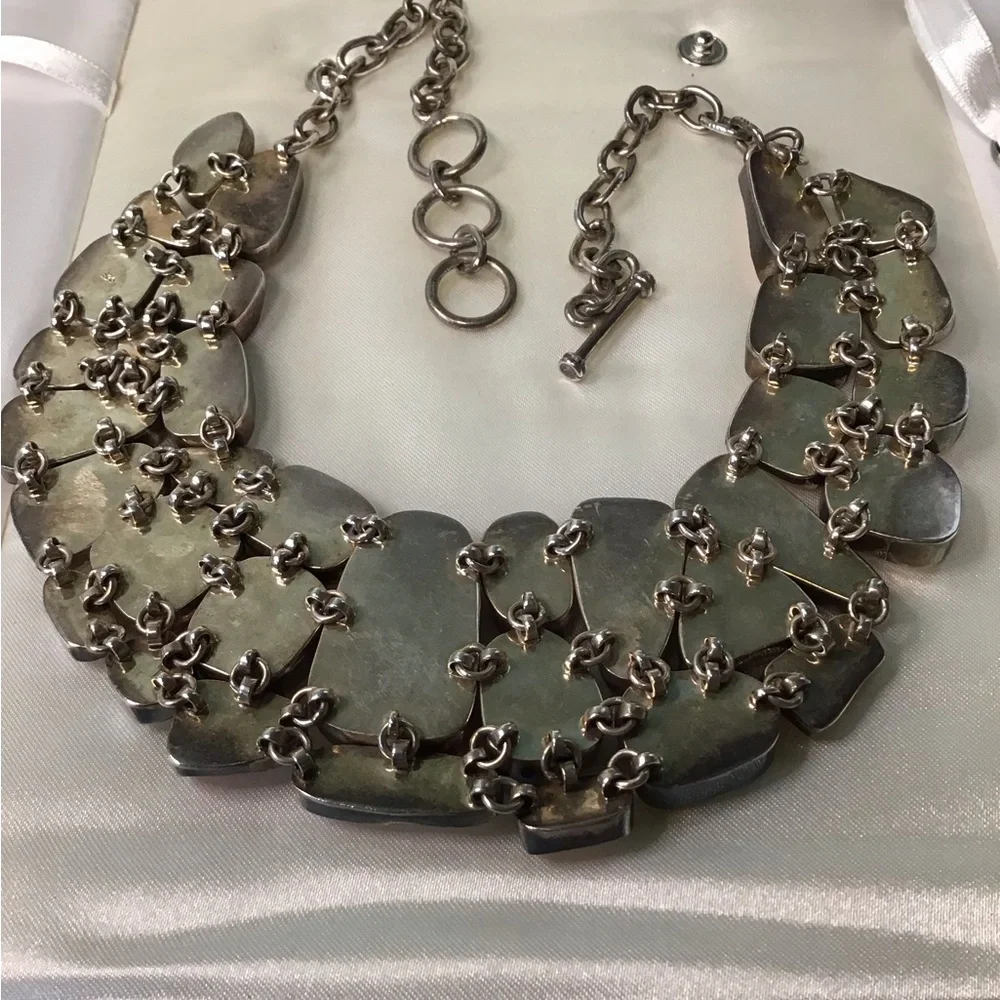 Sterling Pink Conch Necklace & Earrings - Picture 3 of 6